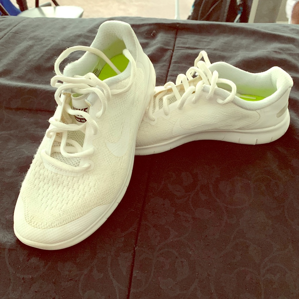 Girls sneakers